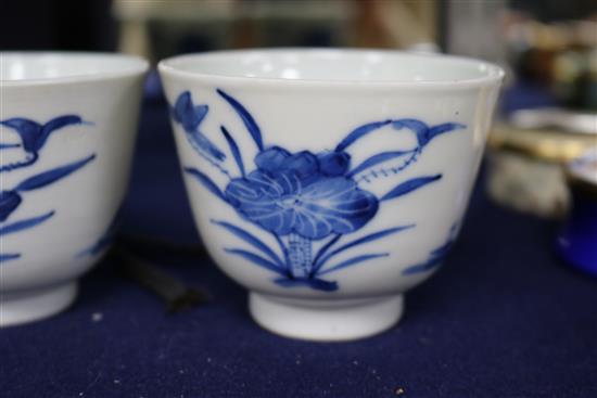 A boxed set of 19th century Chinese blue and white cups